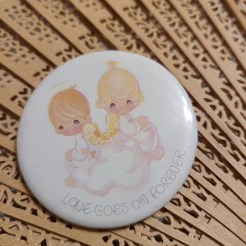Button for your jacket - Picture 1 of 6